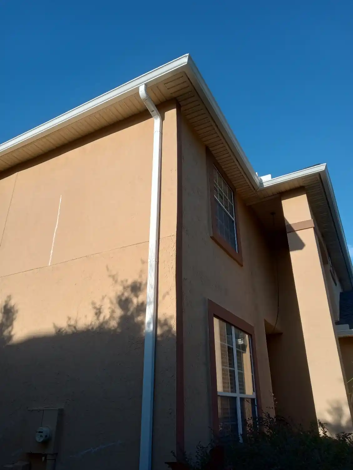 How much does labor cost to install downspouts?